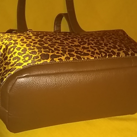 Penelope Ann Leopard Bag - Picture 4 of 7